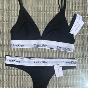 Calvin Klein Women's Matching Set Black Bralette & Thong Size Medium Bra & Panty